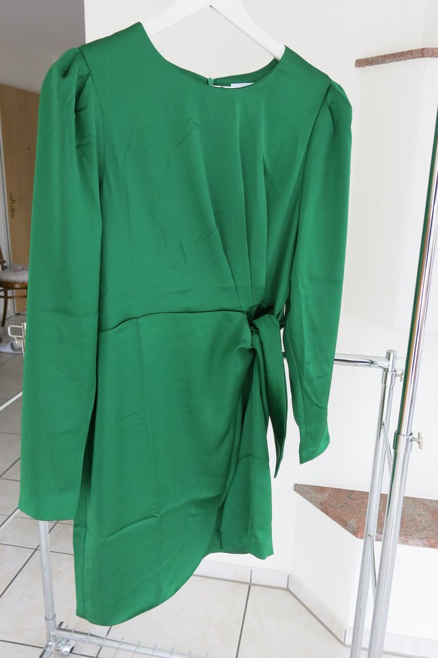 La Redoute Vestiti: Schönes grünes Satinkleid – Nuovo (secondo la descrizione) da Lachen SZ venduto da artbyblondangel 5