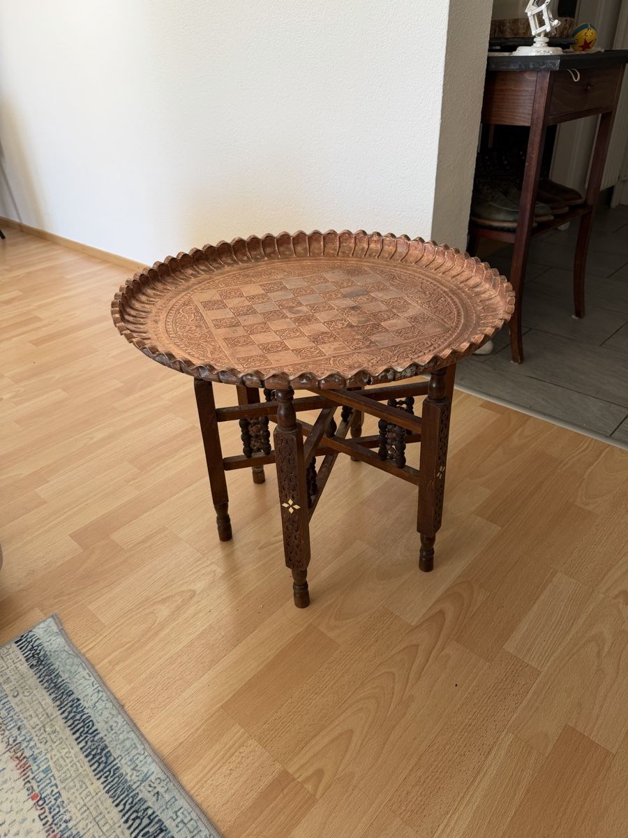 Tavoli: Table à thé orientale – Usato da Neuchâtel venduto da Zach94