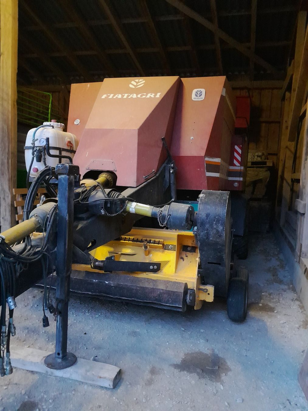 Tutte le macchine: Quaderballenpresse Hesston – Usato da Richenthal venduto da wer_7mvw 2
