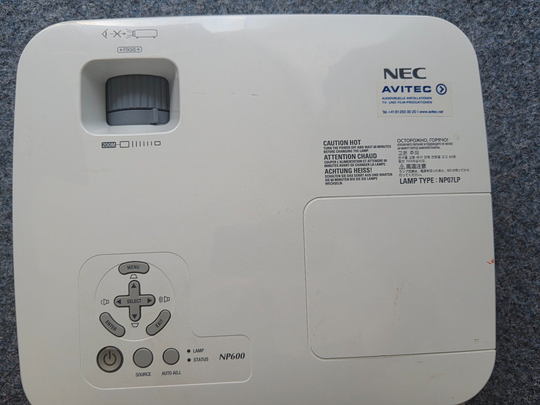 Nec Videoprojektoren: NEC NP600 Projektor – Gebraucht aus Domat Ems von tchnesa 1