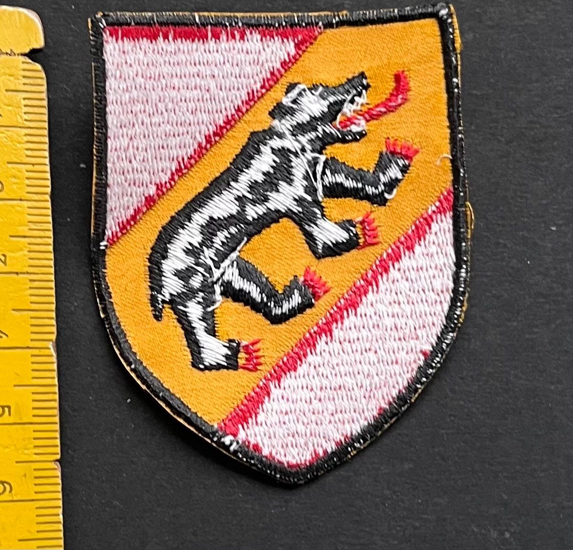 Toppe: Berner Bär / Wappen/ Aufnäher, Batch neuwertig – Usato da Ostermundigen venduto da DaxKarten-75 1