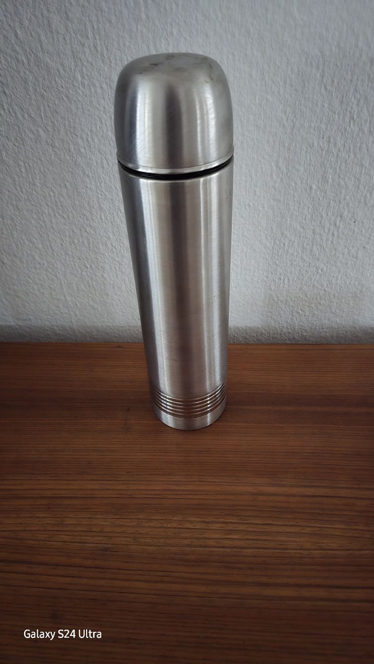 Trinkflaschen & Thermosflaschen: Termoflasche 0.7L – Gebraucht aus Sursee von M_Z