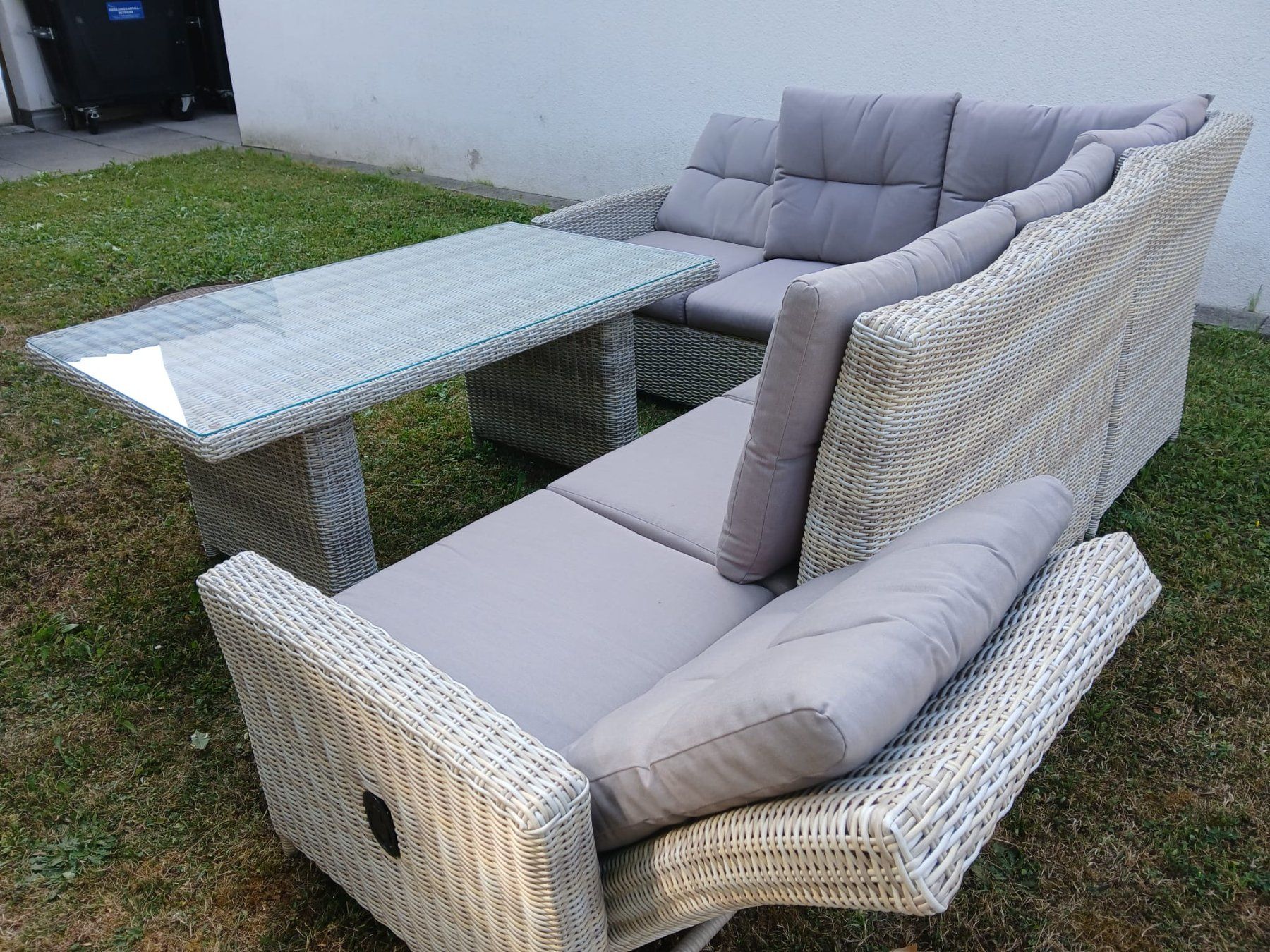 Set di tavolo e panche: Gartenmöbel Lounge zu verkaufen – Usato da Bern venduto da Alea6892 2