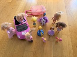 Puppenauto mit Spielfiguren und Zubehör guter Zustand