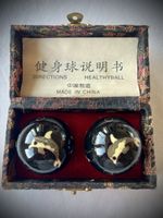 Chinesische Klangkugeln / Baoding-Kugeln mit Delfin-Motiv