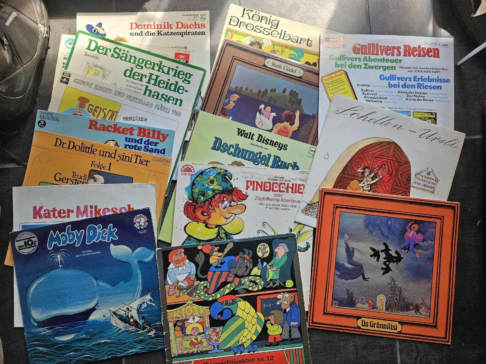 Schallplatten: kinder Schallplatten vinyl über 80 stk – Gebraucht aus Biel/Bienne von Locodeltoco