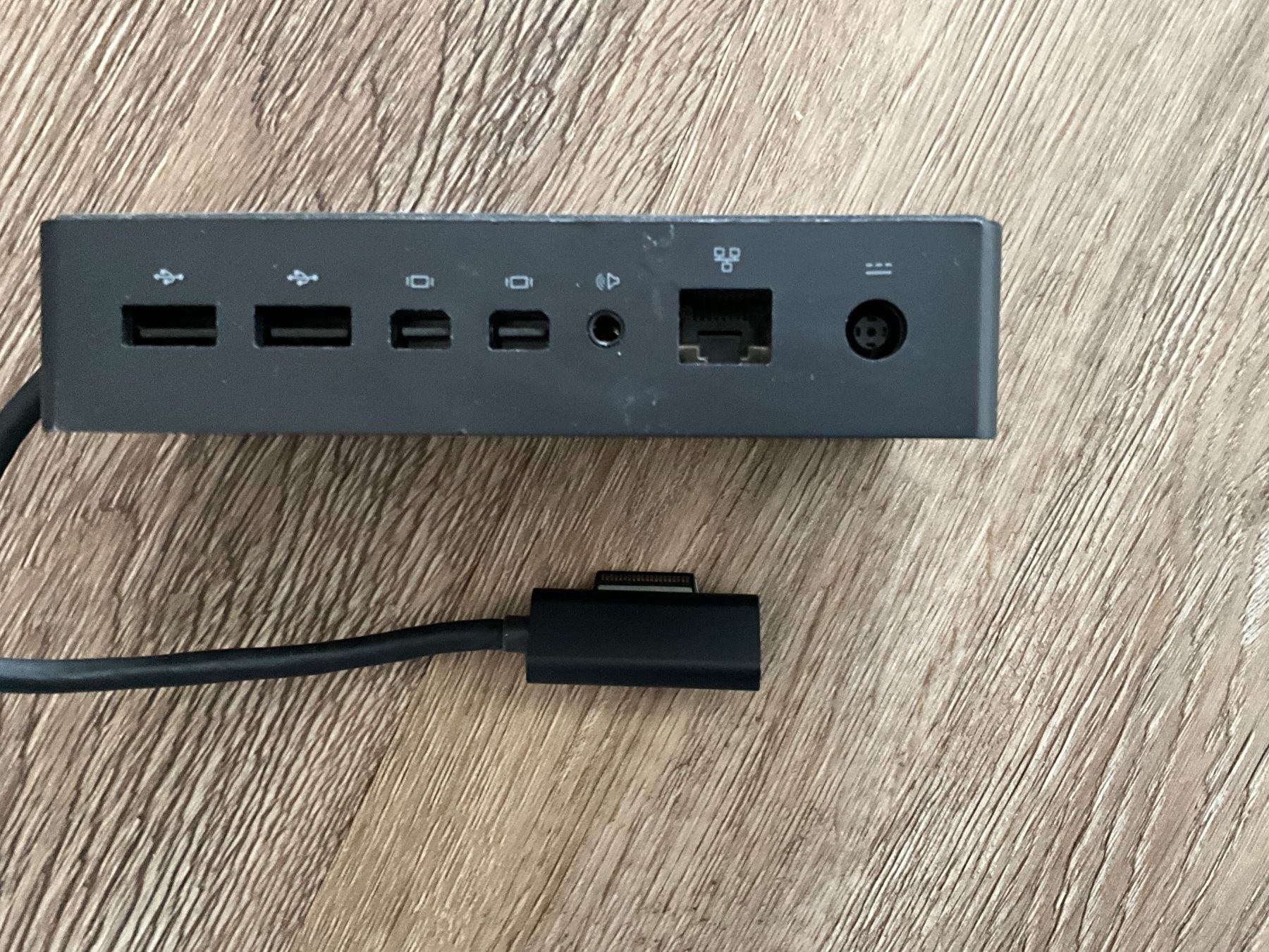 Microsoft Docking station: Original Microsoft Surface Dock (siehe Bilder) – D'occasion à Uetendorf par cmon_united 2