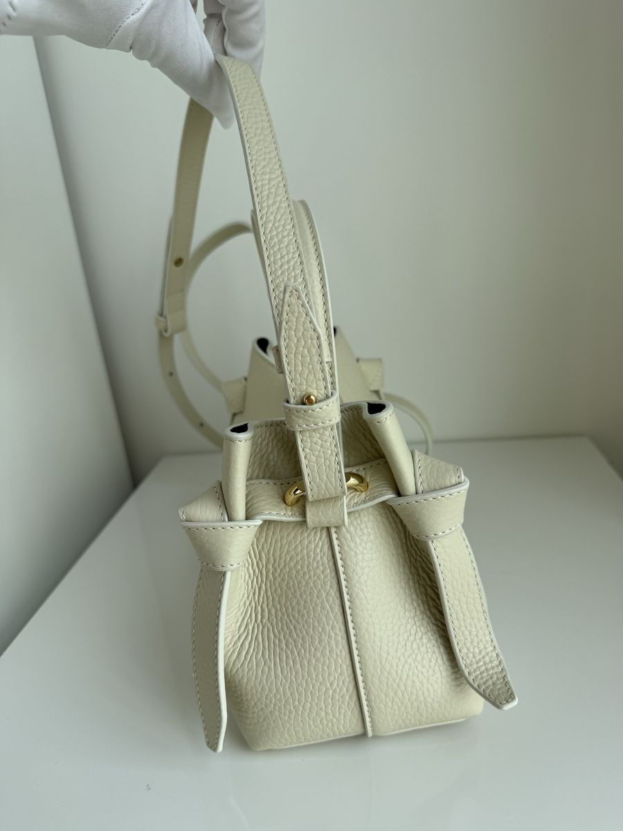 Borse da donna: Yuzefi Gyoza mini bag – Nuovo (secondo la descrizione) da Châtelaine venduto da Veradat 2