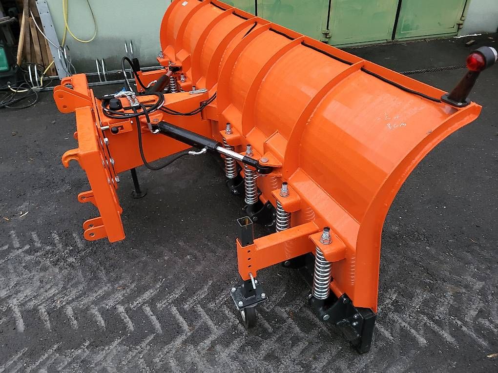 Déneigement: Schneepflug 3 m – Neuf avec emballage d'origine à Giswil par Hans83 1