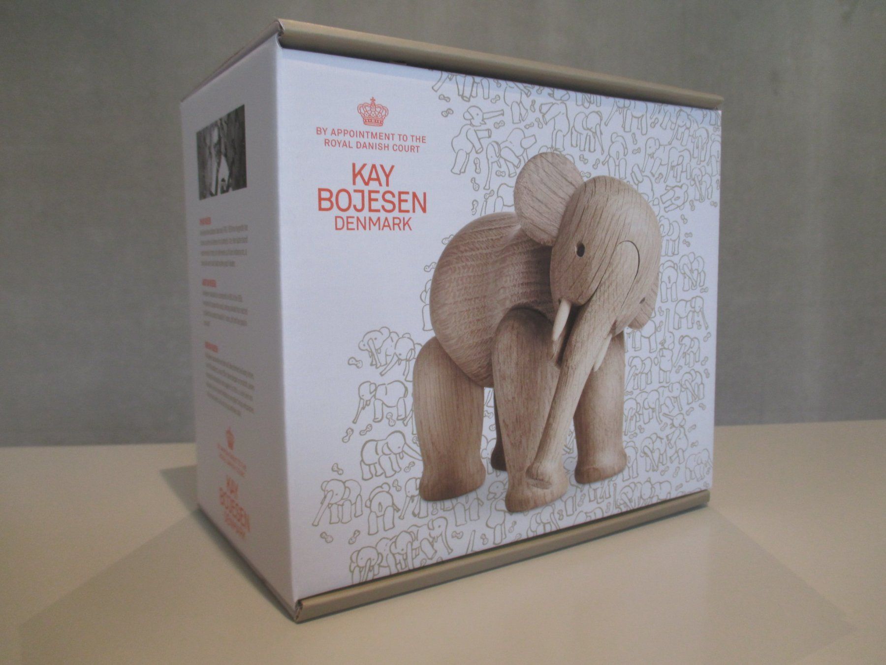 Statuette: Kay Bojesen / Holz / Elefant / Eiche / 13 cm / ORIGINAL – Nuovo e nell'imballaggio originale da Welschenrohr venduto da StarRecordsGmbH 1