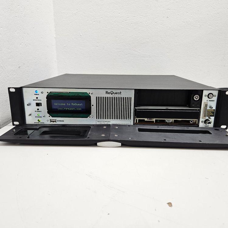 Lettore multimediale & Streamer: Audiorequest F. Series – Usato da Niederdorf venduto da LeptonAG 4