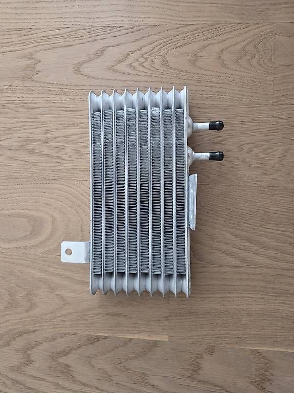 Mitsubishi Alle Autoersatzteile: Ölkühler Automat – Neu und originalverpackt aus Fahrwangen von lukitucki