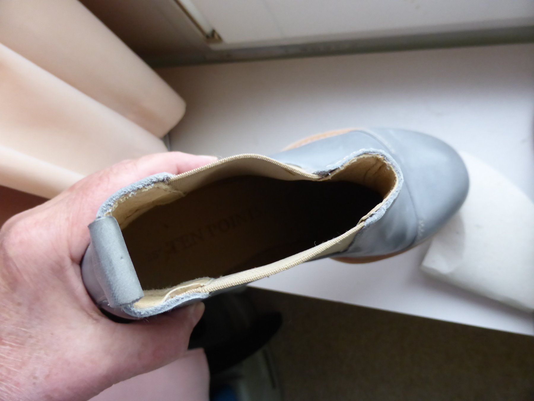 Scarpe da donna: TEN POINTS LEDER STIEFELETTE HELLBLAU-GRAU - FABRIKNEU GR 38 – Nuovo e nell'imballaggio originale da Reinach AG venduto da pussi100 5