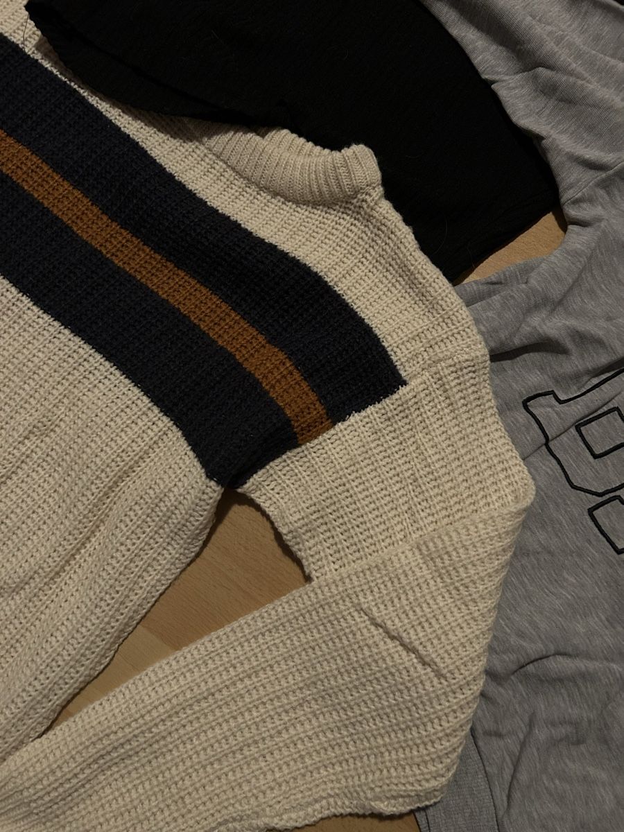 Maglioni & Felpe: Pullover, Gr. S, 3 Stk. – Usato da Hallwil venduto da Zoeizy 2