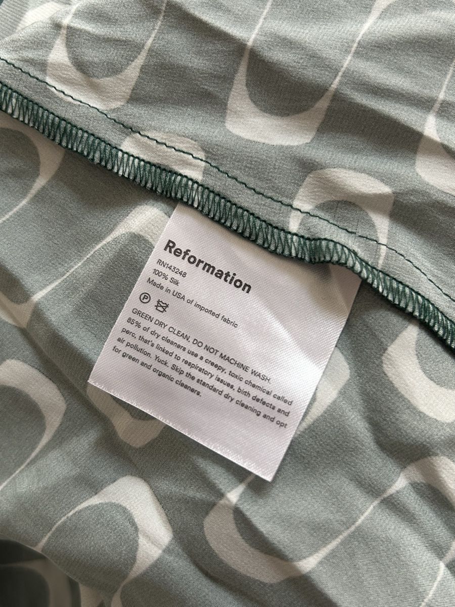 Reformation Kleider: Reformation Silk Midi Dress – Neu (gemäss Beschreibung) aus St.Josefen von lop_lh8d 3