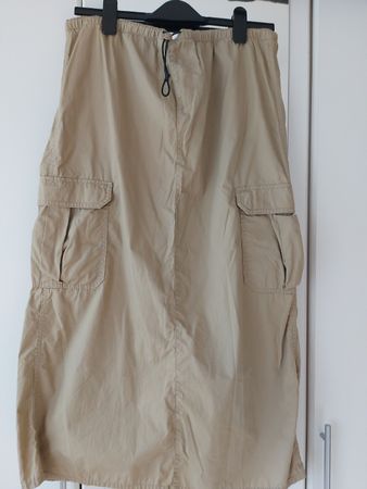 Cargo Rock H&M beige mit Taschen guter Zustand Länge Midi