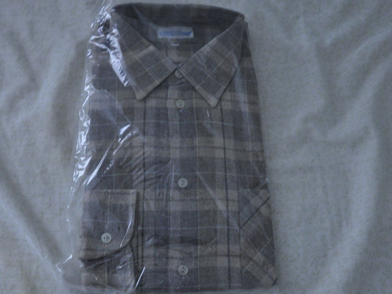 Camicie: Winterhemd Geschenk – Usato da Oberrüti venduto da ELALL