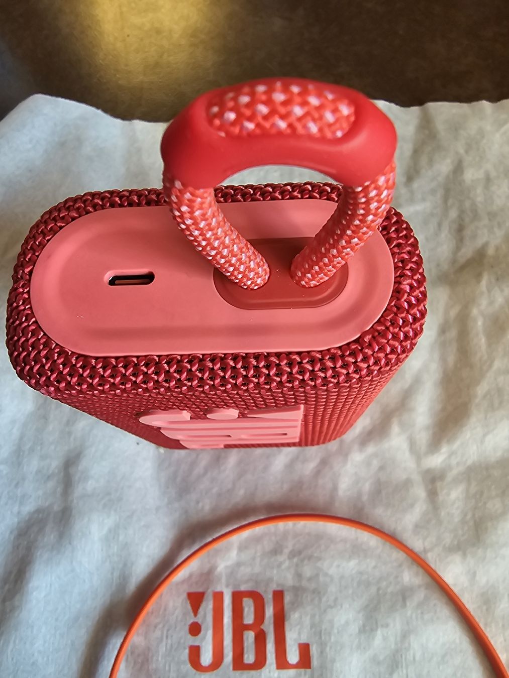 JBL Casse acustiche: JBL Go 3 Lautsprecher rot mit Ladekabel – Usato da Herzogenbuchsee venduto da tgi_rln7 3
