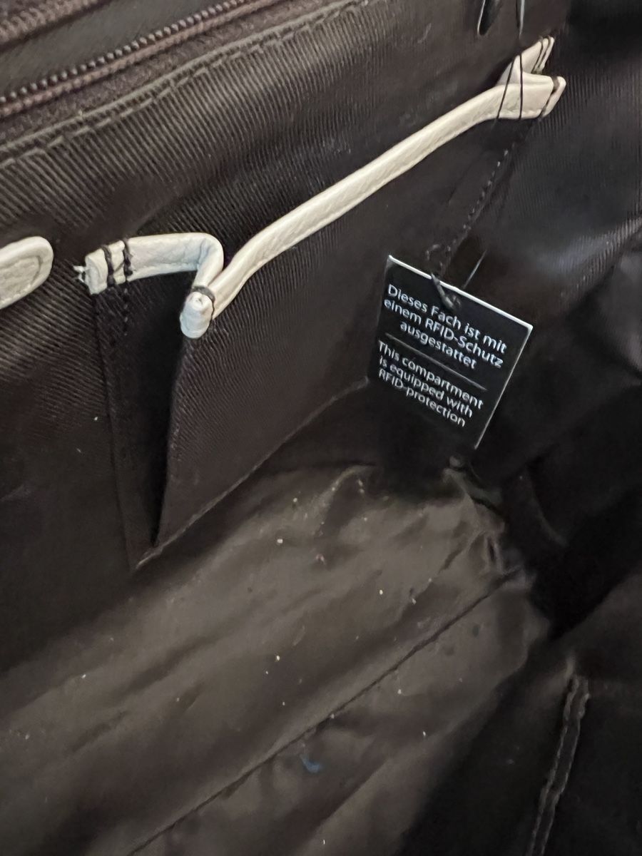 Koffer & Taschen: Genuine Leather Business Bag 15.6" vanilla – Gebraucht aus Gipf-Oberfrick von Sonne010203 3