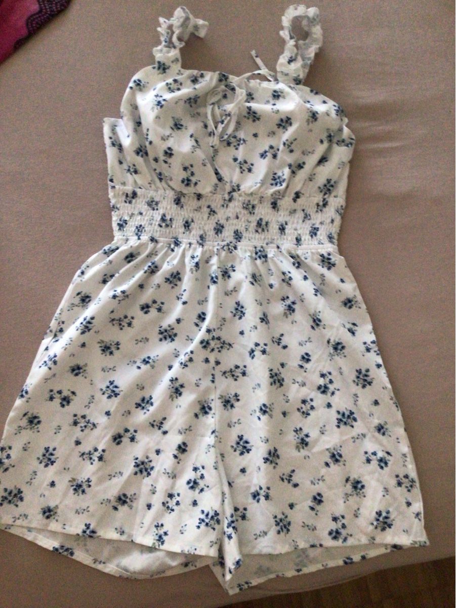 Shein Jumpsuits: Kurzer Sommer-Overall mit Blumenmuster Gr. M – Gebraucht aus Steffisburg von lar_x57s