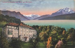Istituto Hertenstein con vista sulle Alpi (LU)