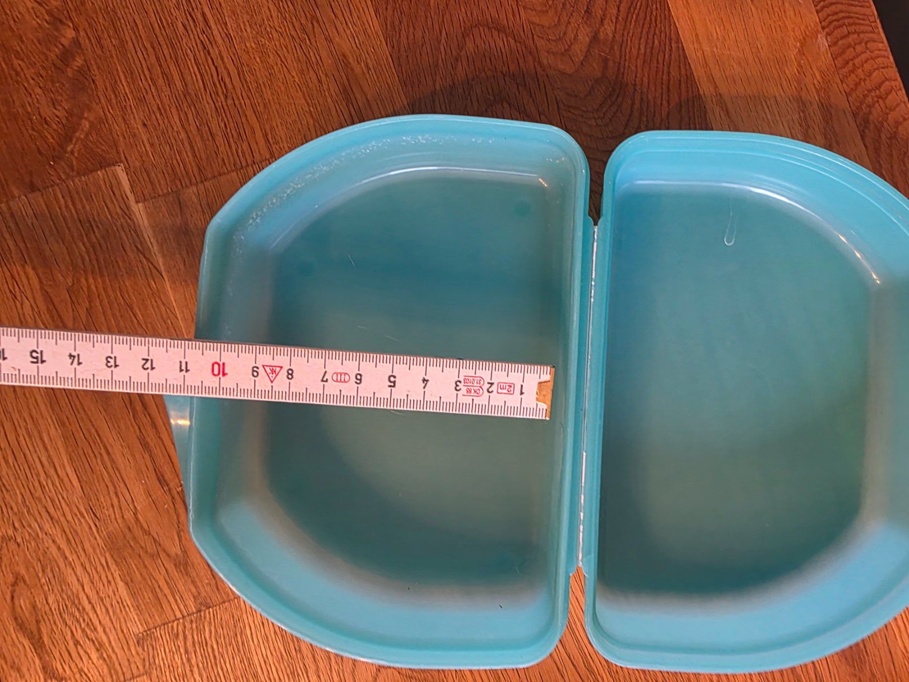 Tupperware Contenitori & Simili: Tupperware Banana Keeper und Vesper Dose, Set, Top! – Usato da Laufenburg venduto da may_r2st 2