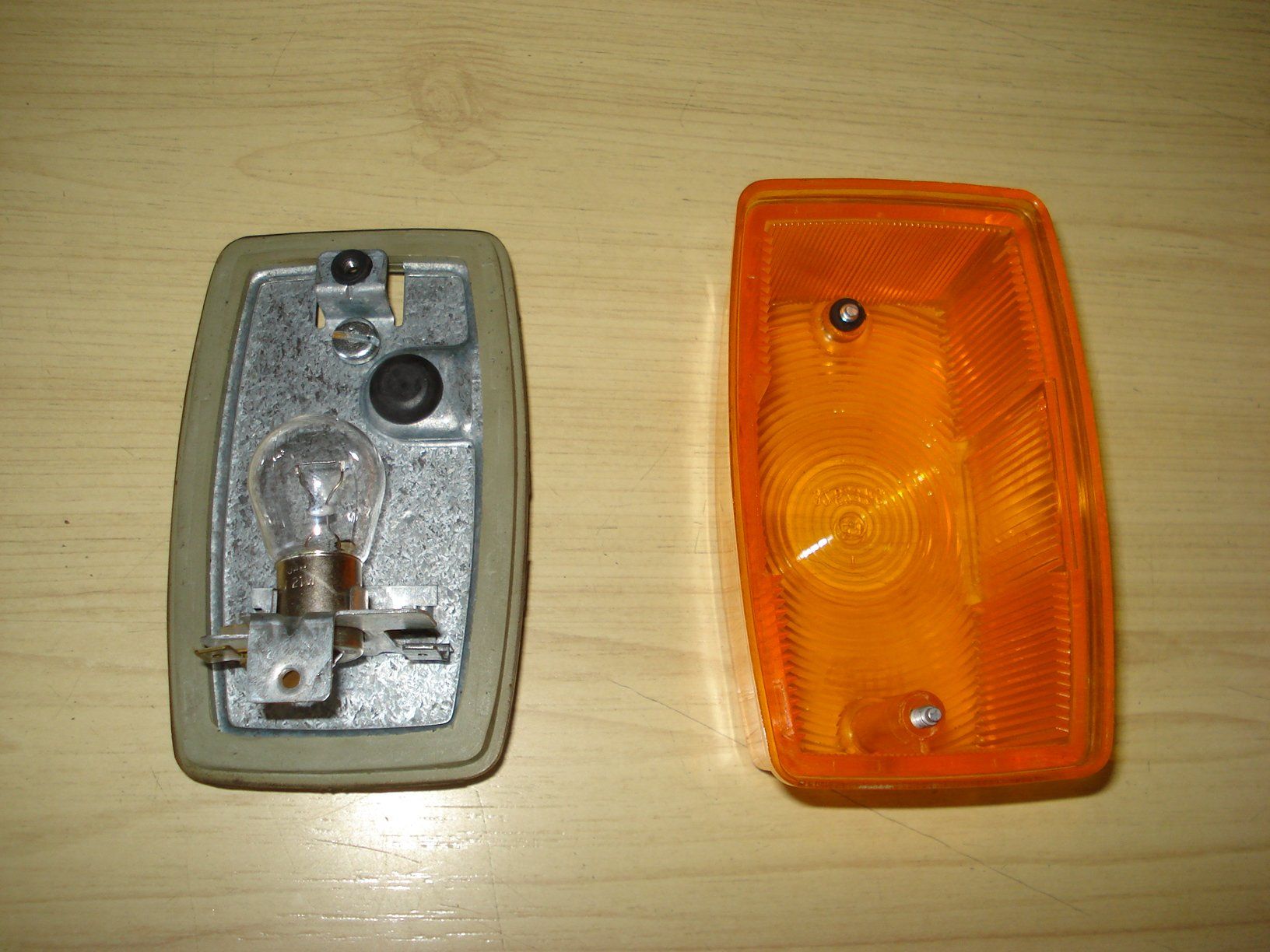 Accessori per altri veicoli: Blinker Hela, orange – Usato da Unteriberg venduto da gamswild 2