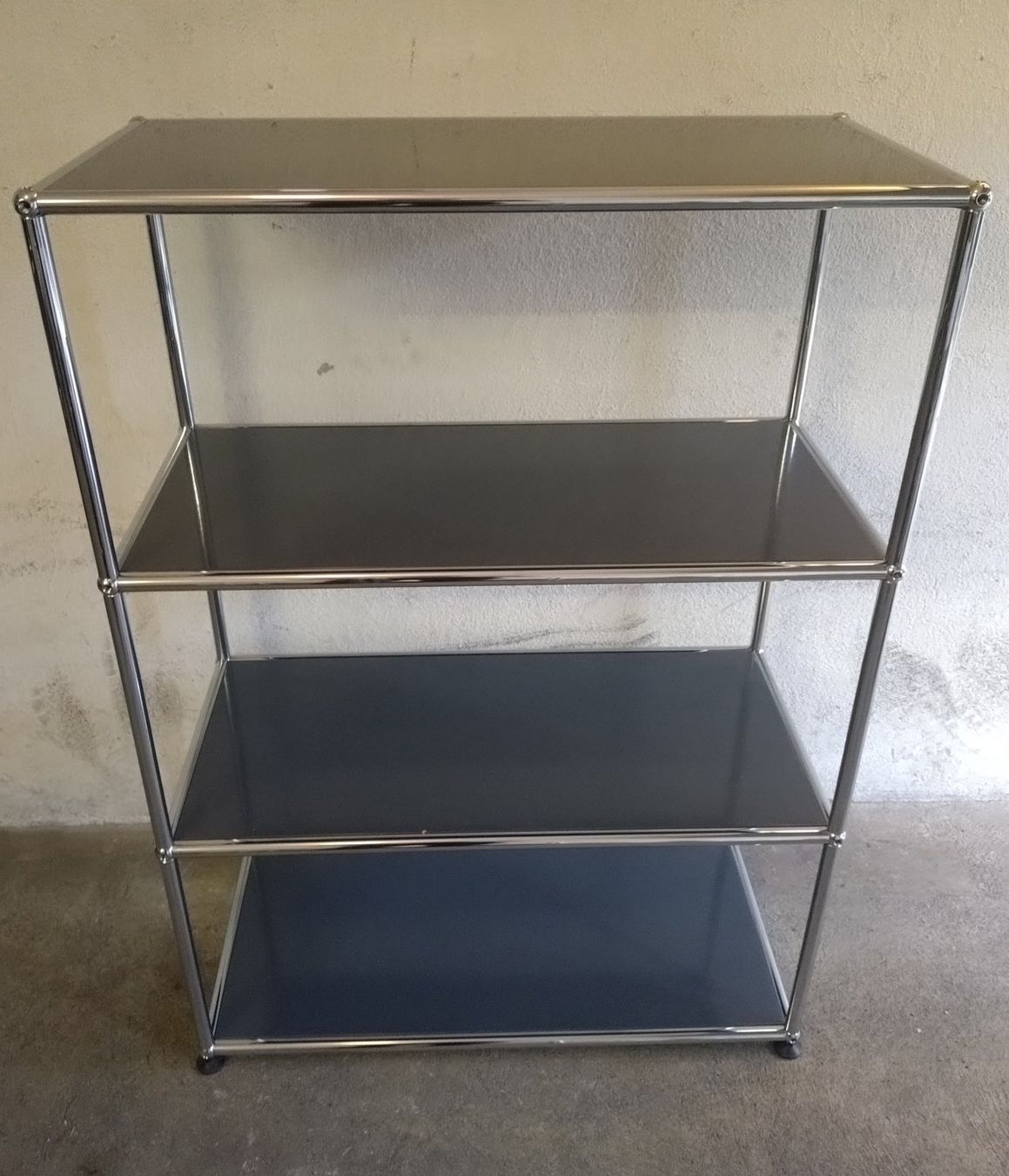 USM Banconi: USM Haller Regal 1x4 – Usato da hombrechtikon venduto da Marijo 1
