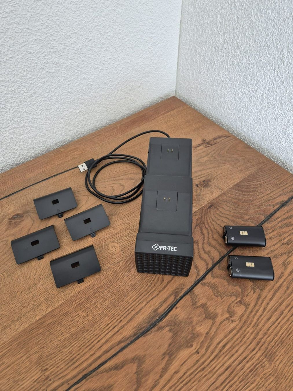 Akkus & Batterien: Blade Station X – Gebraucht aus Lenzburg von SandroRodrigues