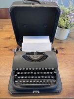 Schreibmaschine Patria mit Koffer Vintage Retro Zustand