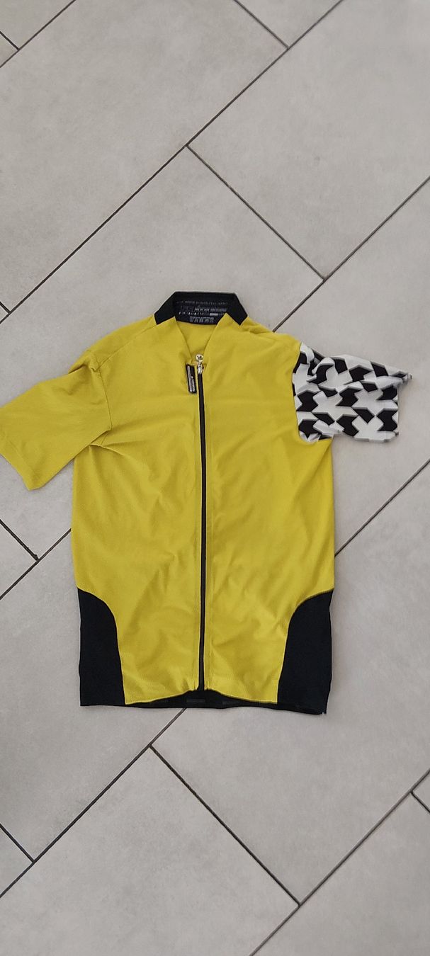 Assos Canottiere & Pantaloni: Assos équipe t.M – Usato da Vallon venduto da cycleram