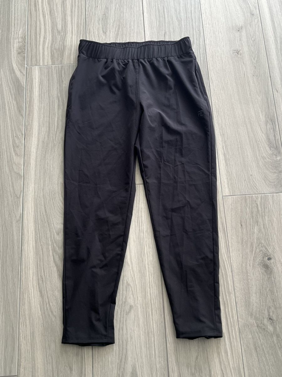 Pantaloni: Trainerhose Grösse M – Usato da Niederhelfenschwil venduto da tab_xlc7