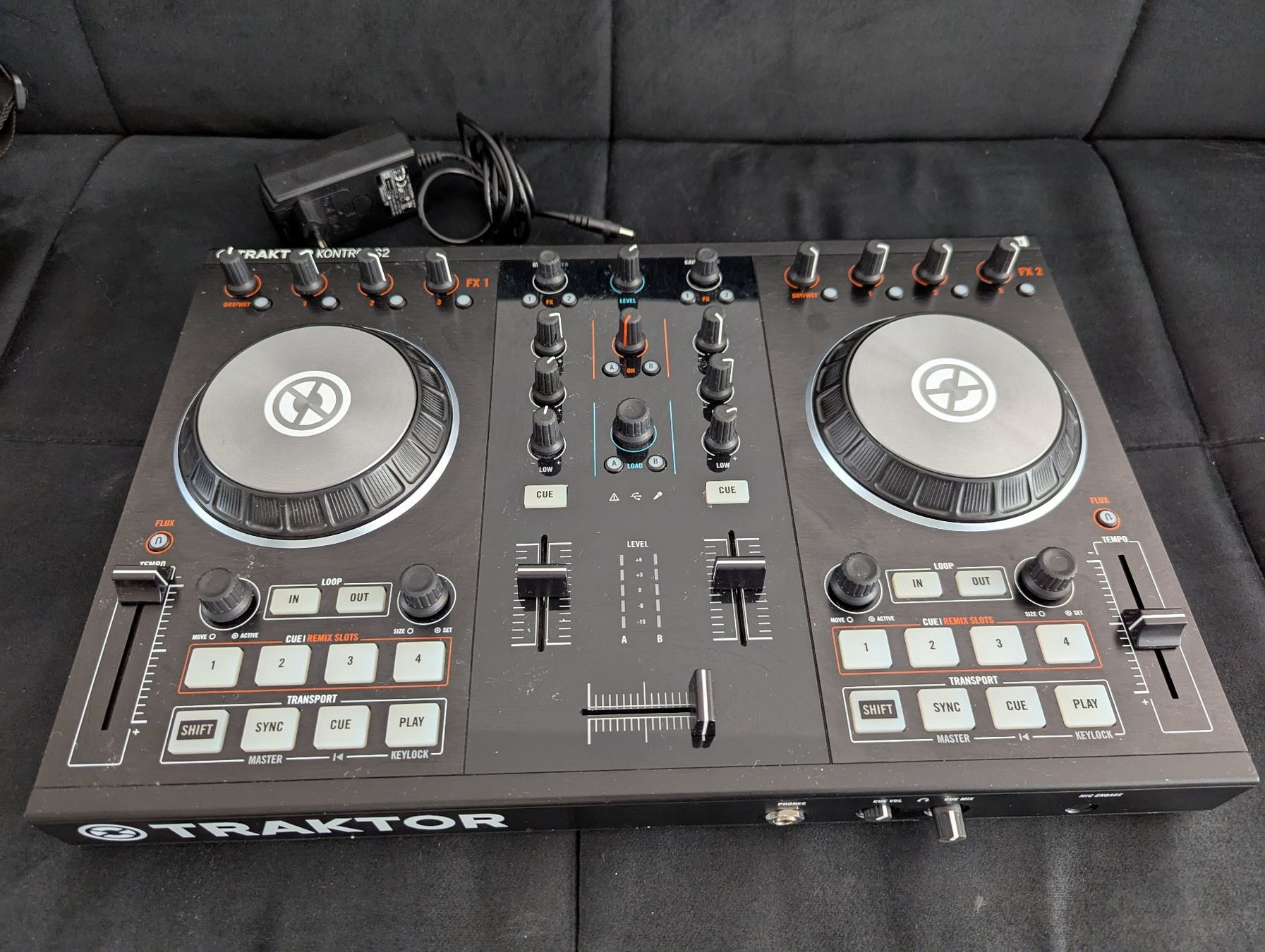 Traktor Mischpulte: Traktor Kontrol S2 MK2 DJ Controller – Gebraucht aus Langnau am Albis von