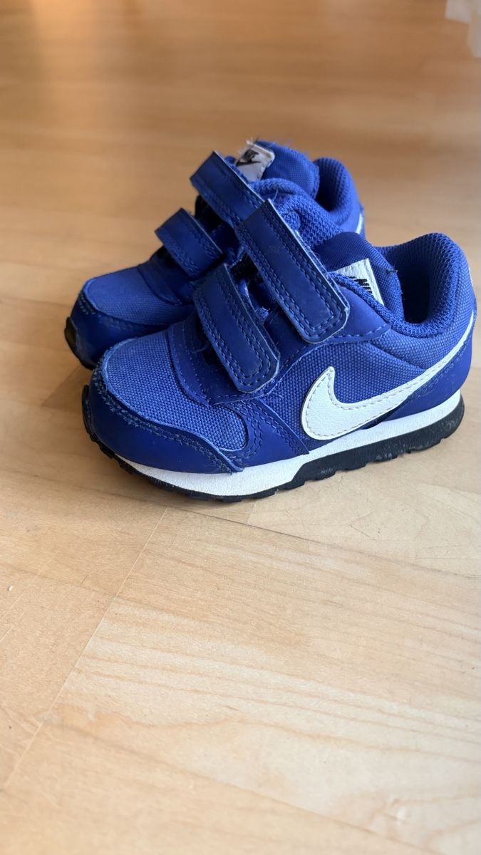 Nike Scarpe per ragazzi: Nike Turnschuhe Gr. 20/21 – Usato da Urdorf venduto da qelimo98