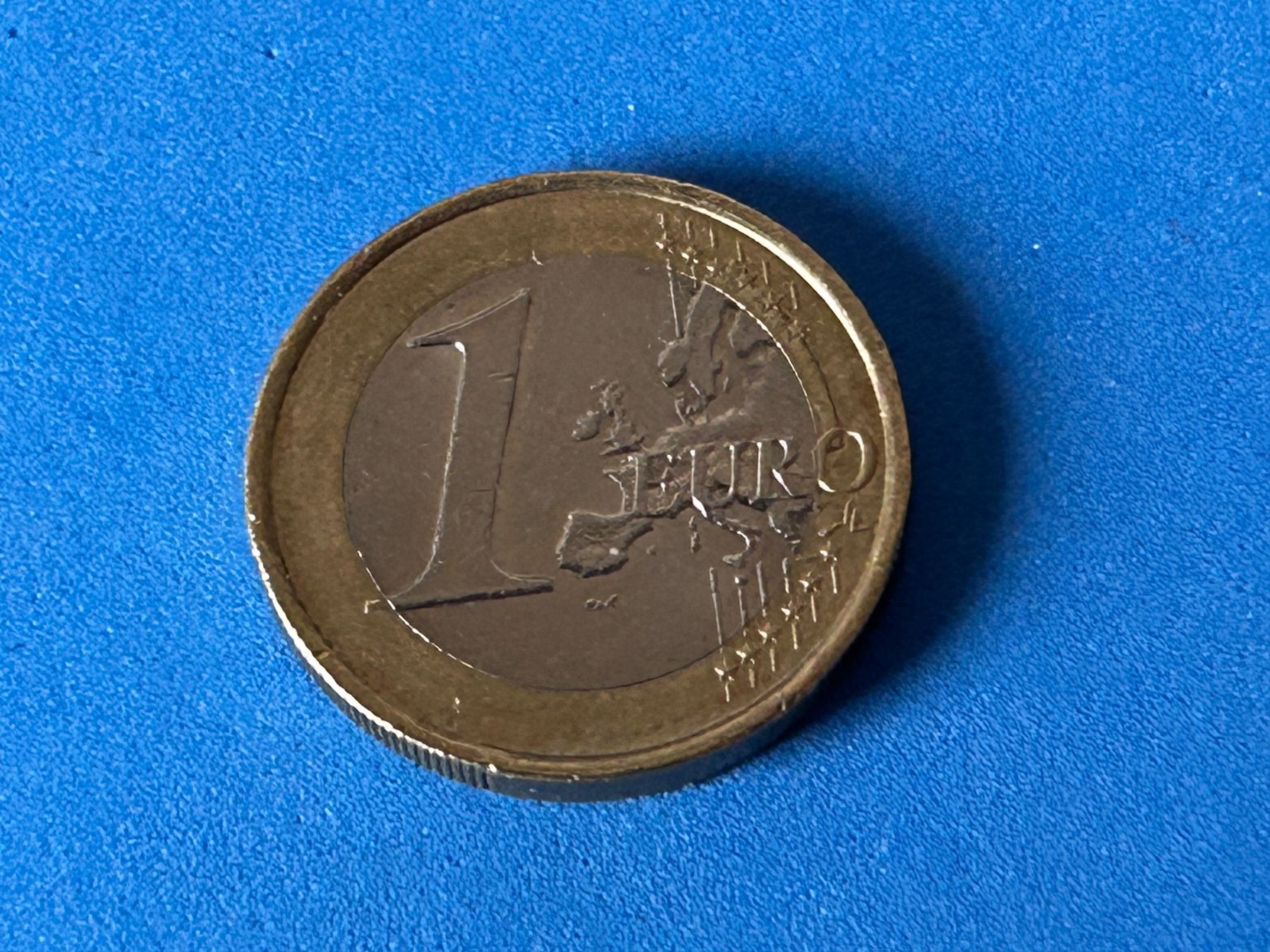 Tutti le monete: Portugal - 1 Euro 2015 – Usato da Corcelles NE venduto da AJKader 1
