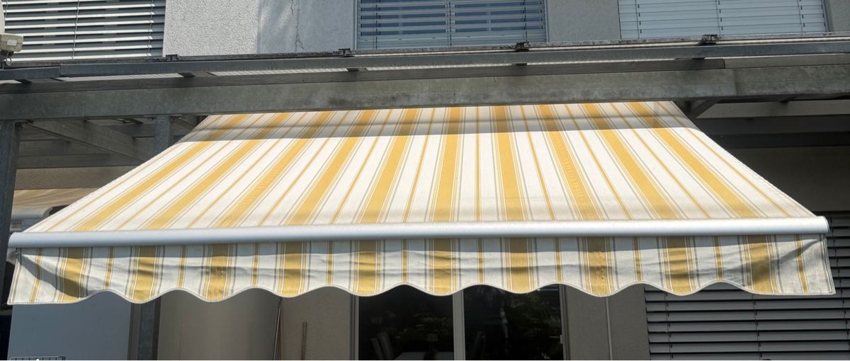 Marquises: Sonnenstore mit Handkurbel – D'occasion à Heimberg par Ciinziia 3
