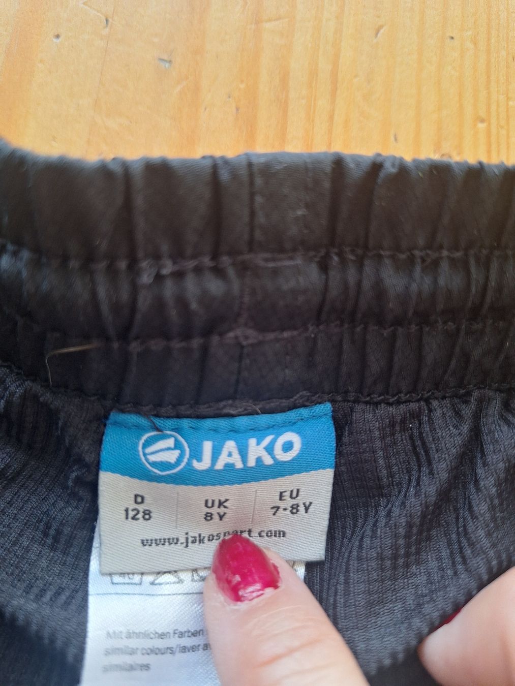 Lotti & Set di vestiti: Sportkleiderset Grösse 128 – Usato da Aesch BL venduto da ChezToKa 2