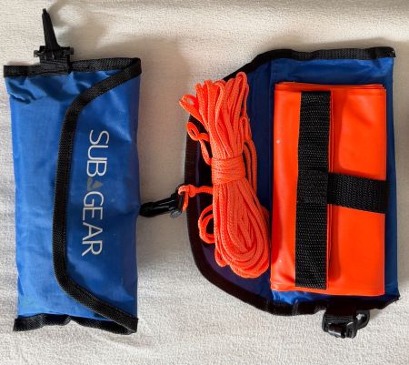 2 Signalbojen Sub Gear mit Taschen und Schnur