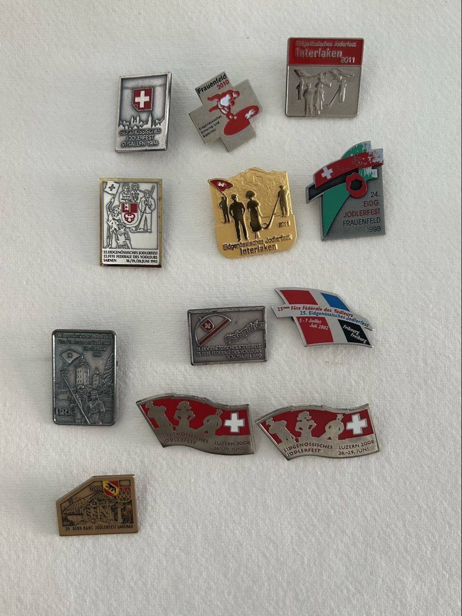 Spille & Fermagli: Sammlung von alten Jodlerfest Abzeichen / Pins – Usato da Bern venduto da kat_sm88 1