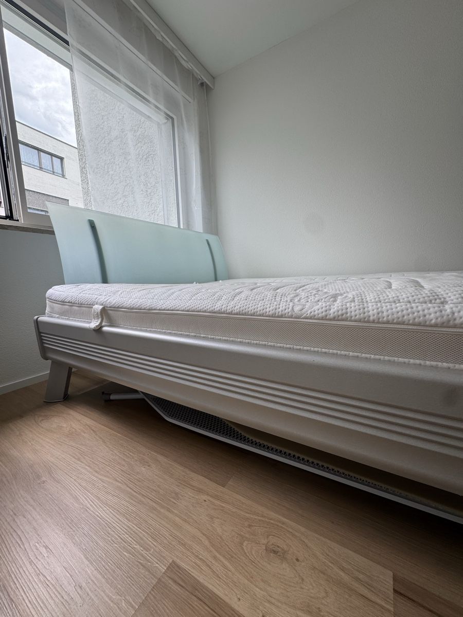 Letti: Doppelbett mit Glas-Kopfteil inkl. 2 Matratzen – Usato da Kriens venduto da sar_28xx 4