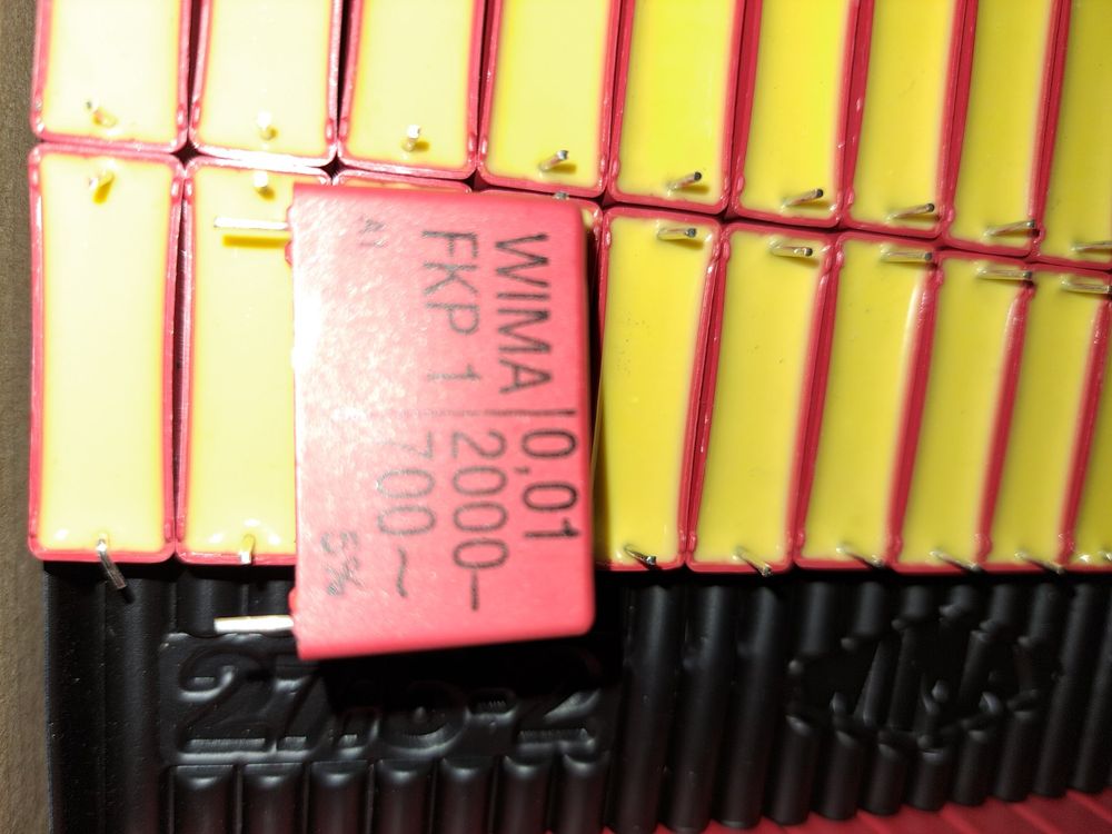 Lot De 20 Condensateurs électrolytiques 47µF 16V - Marque KMF, Fabriqué Au Japon - Pour électronique