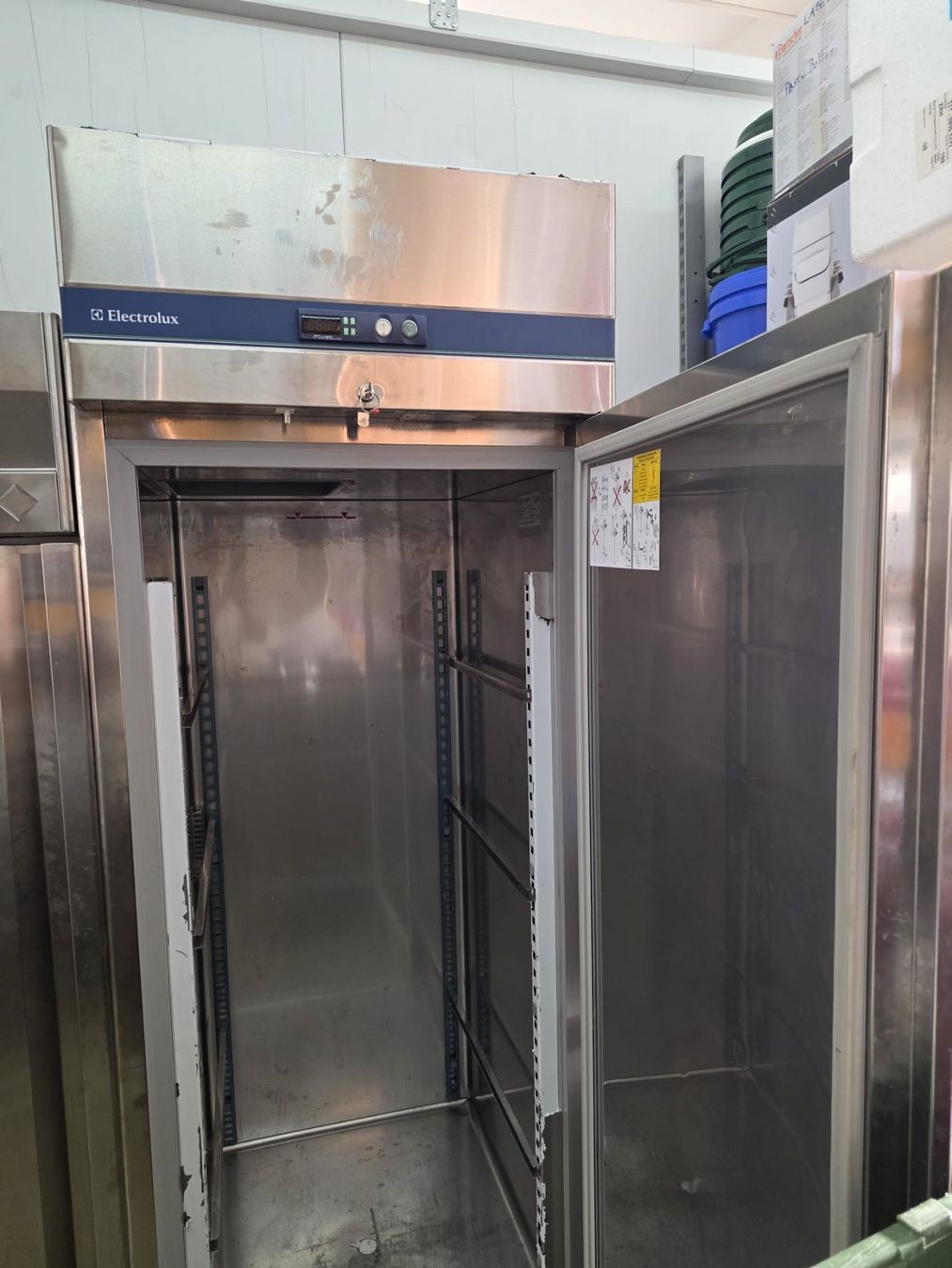 Electrolux Frigoriferi: Gastro Kühlschrank Electrolux – Difettoso da Breitenbach venduto da CHATLUCA 1