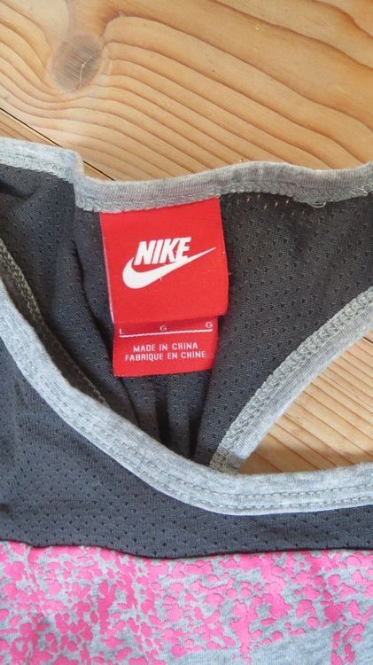 Nike Camicette, T-shirt & Top: Nike Sportshirt Gr. 158/164 – Usato da Russikon venduto da izumi2010 1