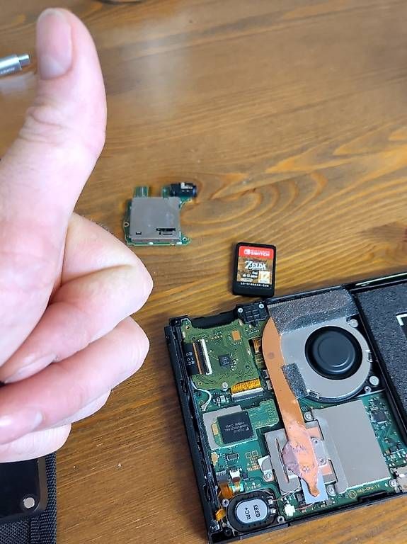 Nintendo Console: Nintendo Switch Reparatur Gamecard Reader Kartenleser – Nuovo (secondo la descrizione) da Wohlen AG venduto da gnabbr