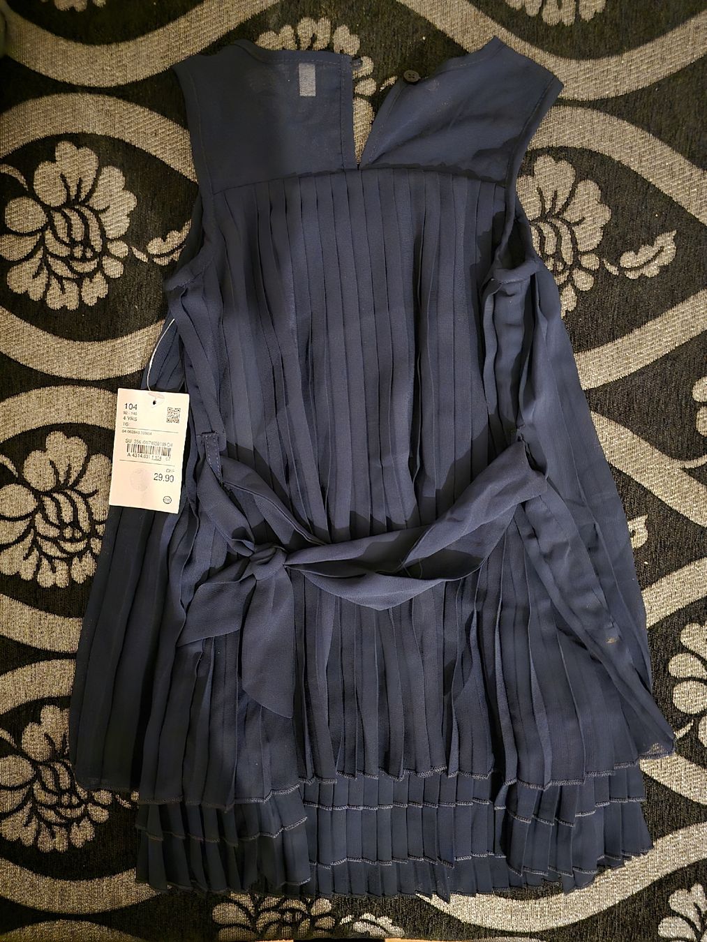 Manor Kleiderpakete & -sets: Kleiderpaket – Neu und originalverpackt aus Basel von zaa_7ft5 5