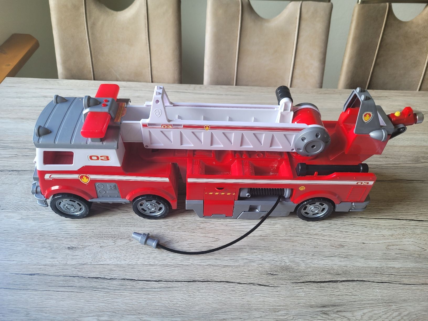 Giocattoli: Paw Patrol Feuerwehrauto mit Sound – Usato da Zweisimmen venduto da sarahjg 4