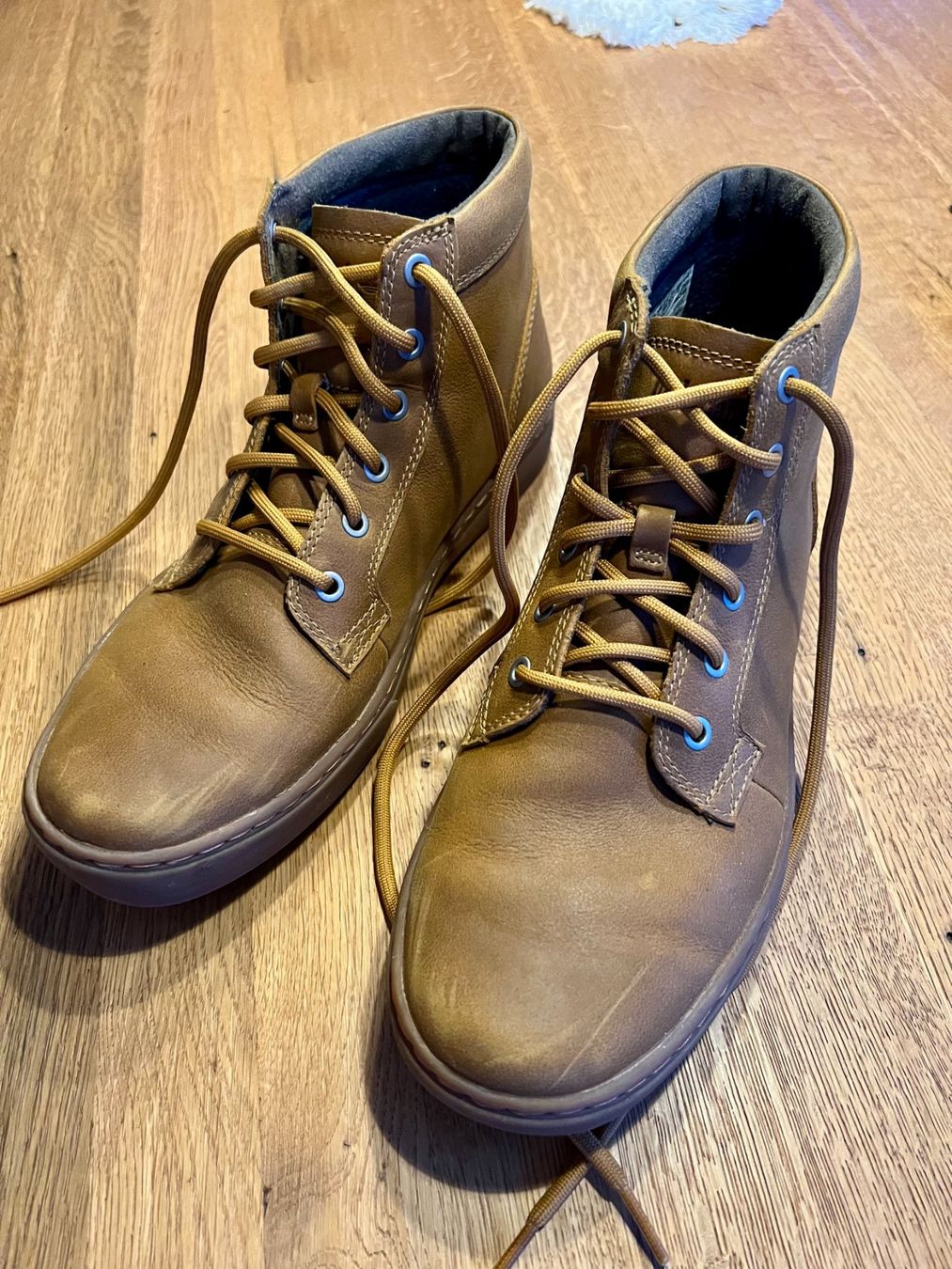 Scarpe da uomo: Chaussures Timberland 39 1/2 – Usato da Chabrey venduto da vid0ndessence