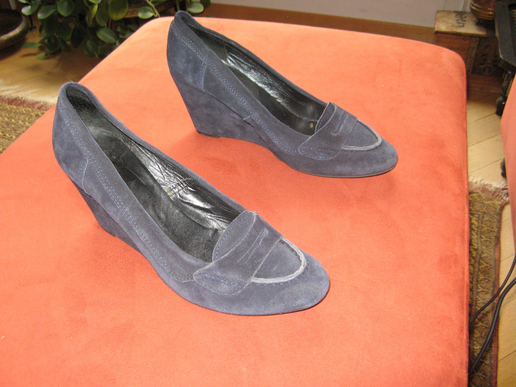 Scarpe da donna: Pumps blau, Gr. 40 mit Keilabsatz – Usato da Zürich venduto da apil 1