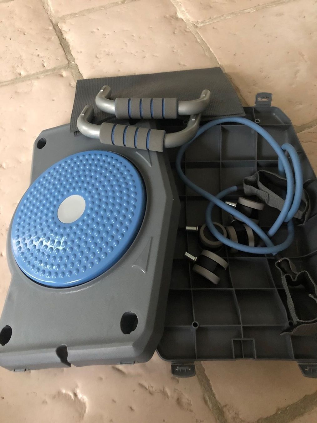 Hometrainer: Multifunktionalse  Trainingsboard – Usato da Zürich venduto da Nsaeg 2