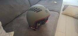 Neuer Helm Gr L nie gebraucht